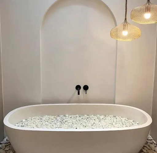 El Nis - - 4 Bedroom - 4 Bathroom - Luxury