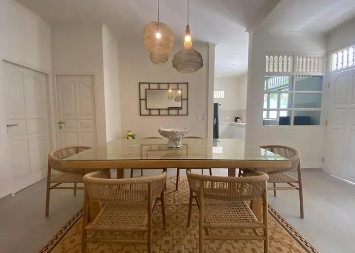 El Nis - - 4 Bedroom - 4 Bathroom - Luxury Villa