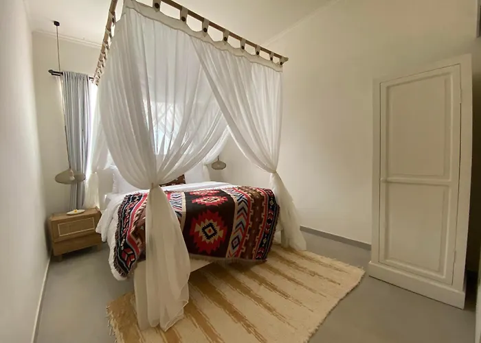 El Nis - - 4 Bedroom - 4 Bathroom - Luxury Villa